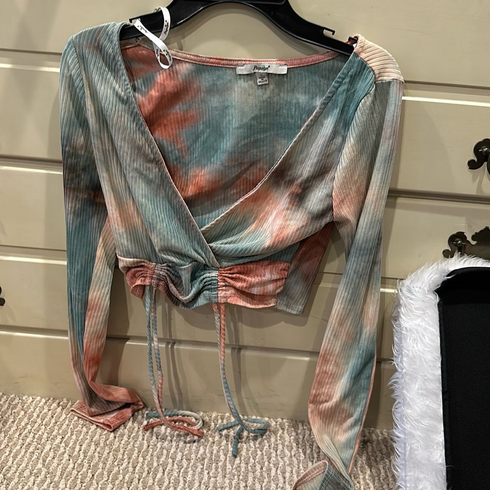 Papaya size small shirt
